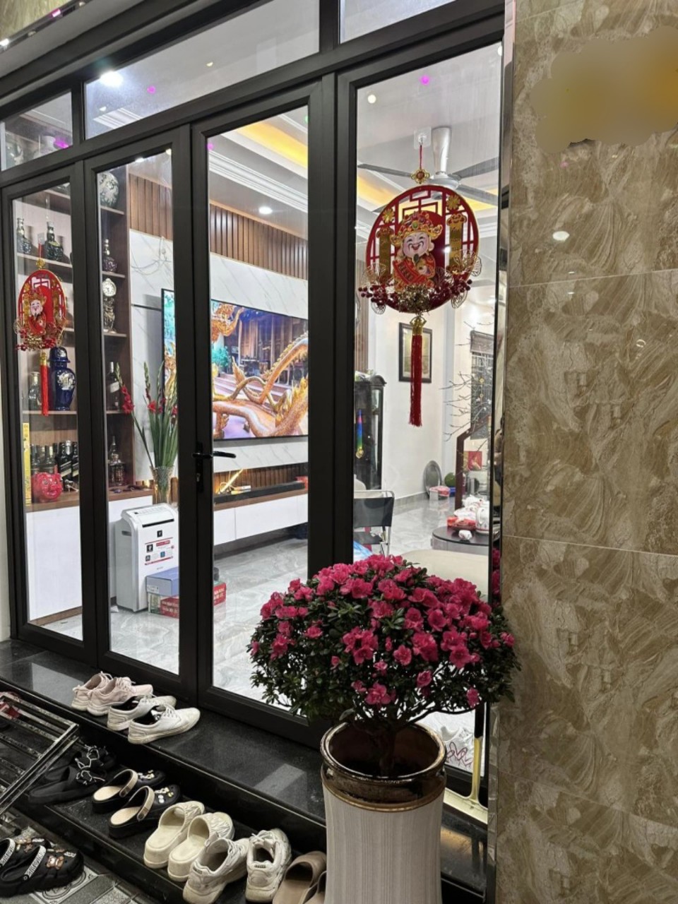 Bán nhà ngõ 225 Ngô Gia Tự, 42m 4 tầng GIÁ 2.45 tỉ đẹp như mới, full nội thất