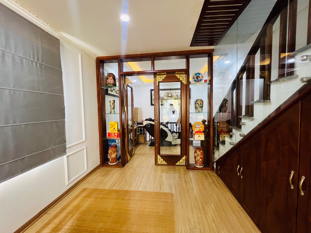 Nhà 6 tầng Nguyễn Ngọc Nại. Sổ vuông đẹp.Sẵn sàng giao dịch.