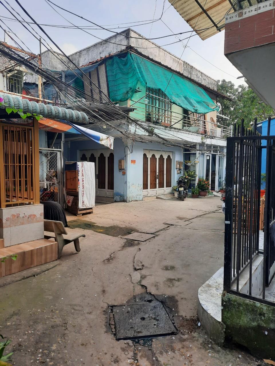 NHÀ ĐẸP - GIÁ TỐT Cần Bán Nhanh Nhà Vị Trí Đẹp Tại xã Bình Hưng huyện Bình Chánh
