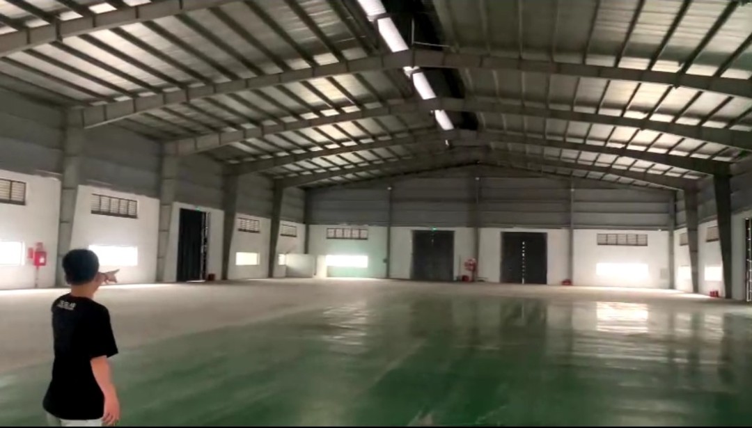 Cho thuê kho xưởng tại Văn Giang, Hưng Yên. Diện tích 1800m, xưởng khung Zamil kiên cố cao 12 m kho xưởng tiêu chuẩn