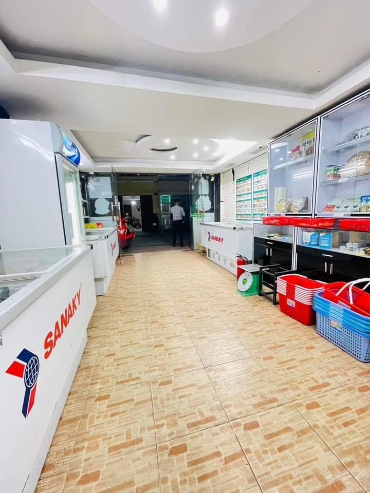 Gấp! Bán nhà mặt phố Đặng Thùy Trâm, Vỉa hè 3m, ô tô tránh đỗ, phân lô, 47m2 5T, 18.x tỷ