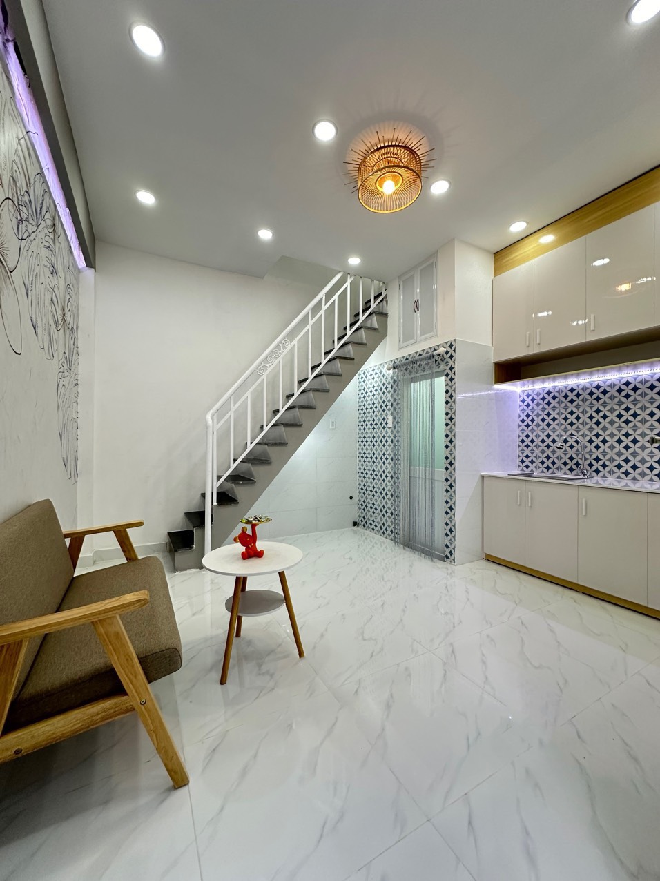 NHÀ BÁN 1 TRỆT 2 LẦU, XÂY MỚI 100% hẻm xe hơi 5 mét, thông