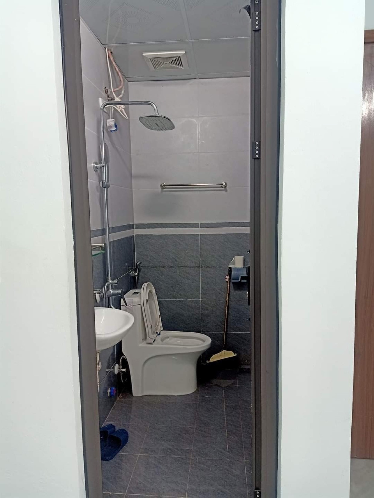 Chính chủ cần cho thuê phòng trọ địa chỉ: ngõ 105/10 Đường Trần Quốc Vượng, Phường Dịch Vọng Hậu, Cầu Giấy, Hà Nội