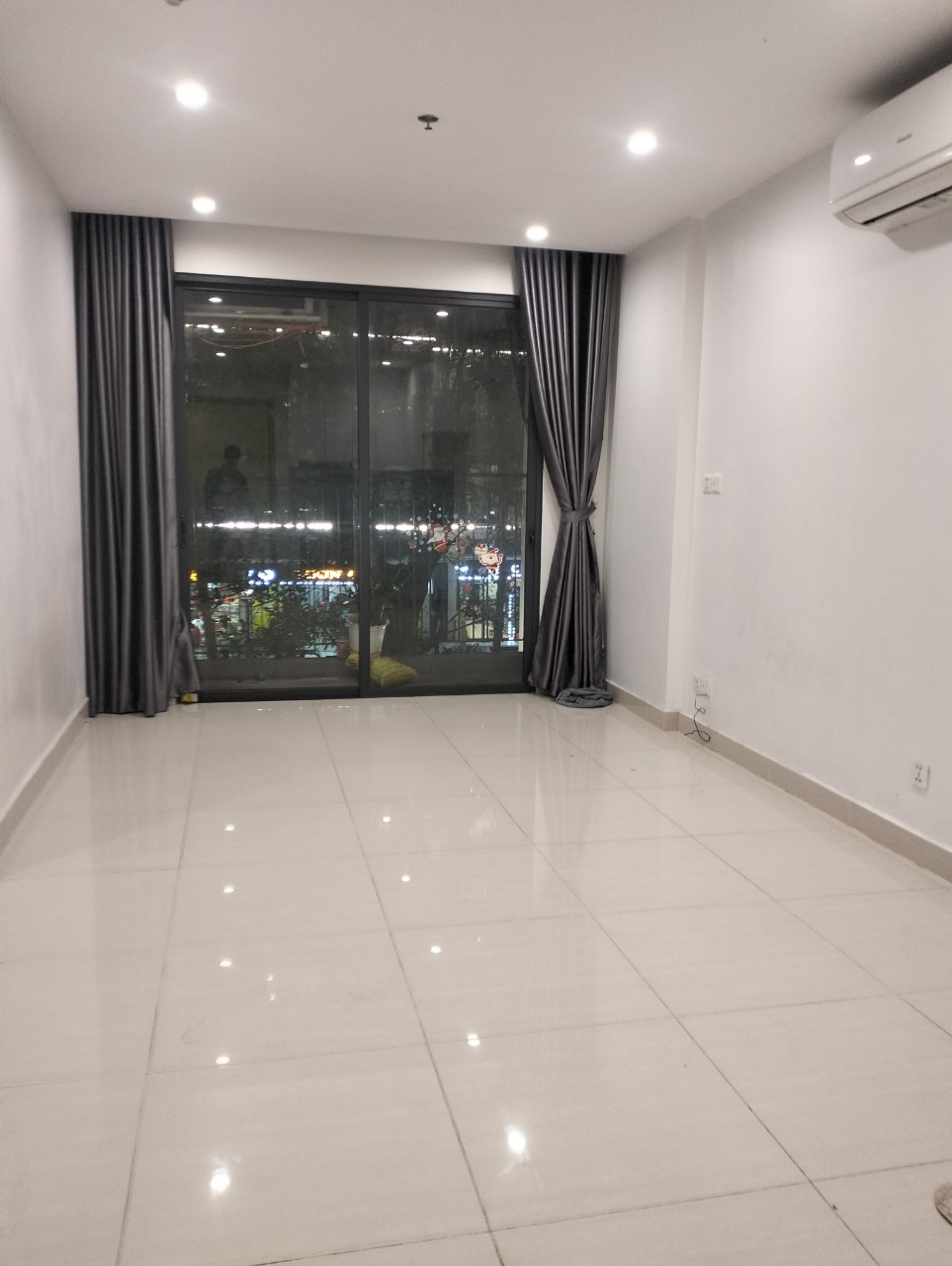 Chính chủ gửi bán gấp căn hộ 1N+1 hướng Tây Bắc, giá tốt nhất thị trường chỉ 1tỷ500, Vinhomes Ocean Park.