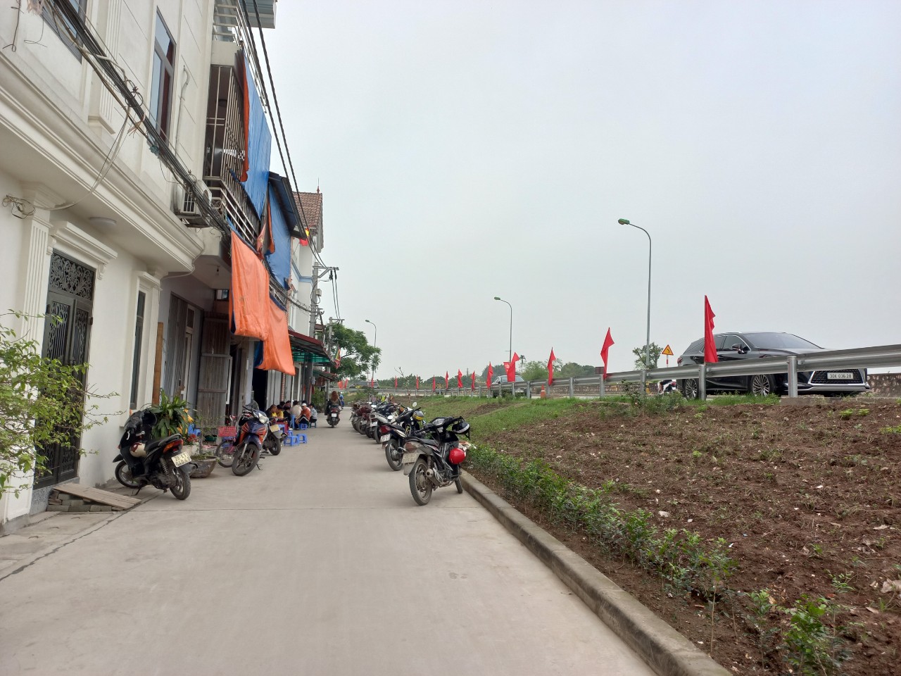 BÁN NHÀ MẶT PHỐ 58M2 ĐƯỜNG Ô TÔ TRÁNH Ở KINH DOANH MT 4.5M HƠN 5 TỶ