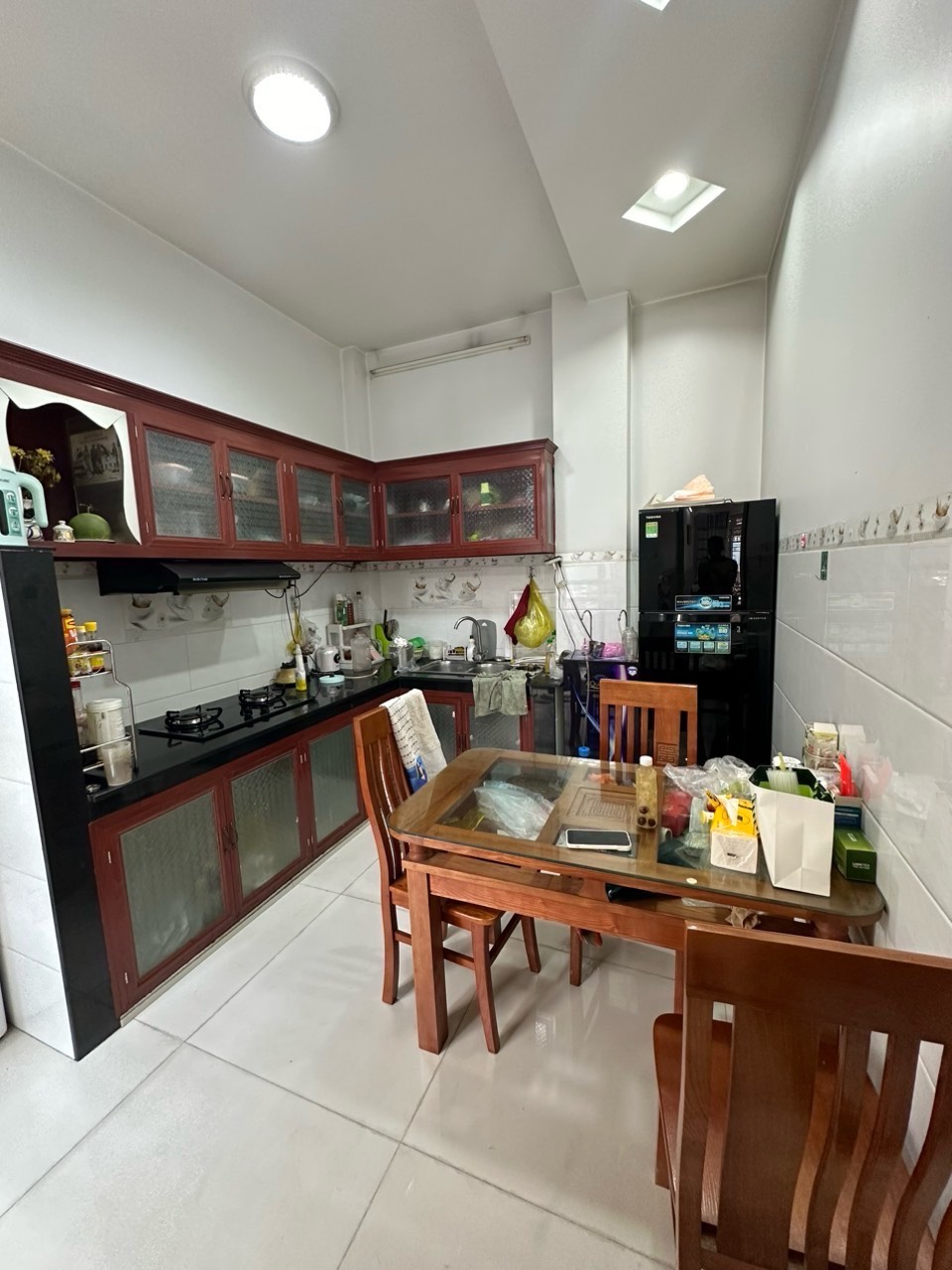 HẺM ÔTÔ TRÁNH ĐẬU CỬA VÀO NHÀ, NGAY TRƯỜNG CHINH GIAO PHẠM VĂN BẠCH, GẦN 100M2, NGANG KHỦNG 6M, 3 TẦNG, 4 PHÒNG (1PN