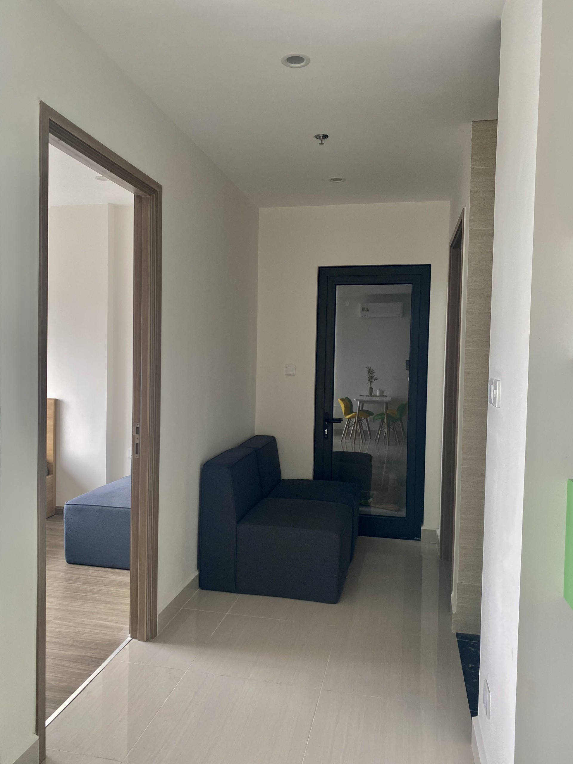 Bán gấp căn hộ 2N1WC, tặng lại nội thất, hướng Đông Bắc, Vinhome Ocean Park