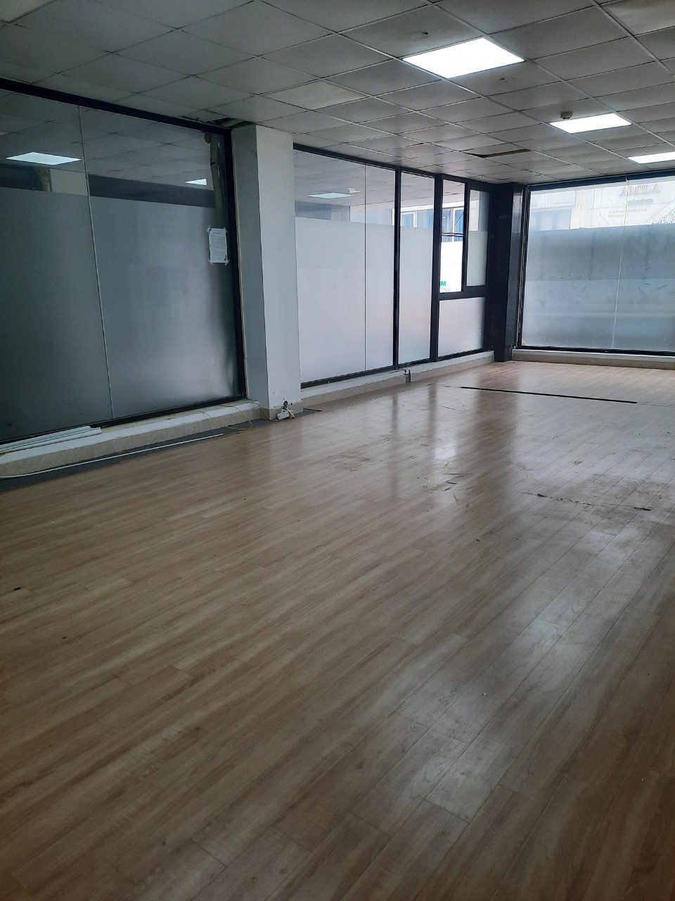 Chính chủ cho thuê mặt bằng văn phòng và kinh doanh tầng 2 tại 130 Trung Phụng.