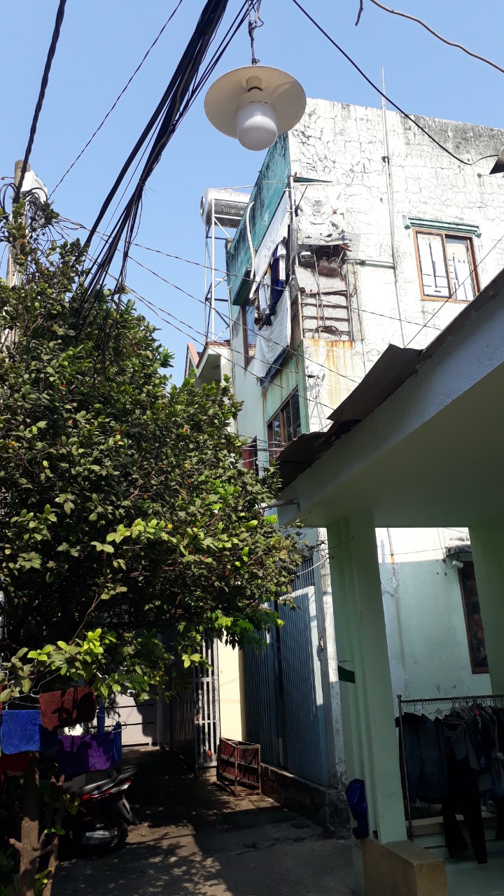 Lê Trọng Tấn Tân Phú 4x13 trệt 2 lầu hẻm xe hơi kế ĐH Công Nghệ Thực Phẩm.