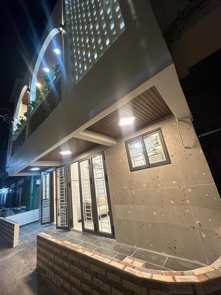 NGANG BỀ THẾ 7M - NHÀ MỚI VÔ Ở NGAY-CÁCH 1 CĂN HẺM XE HƠI. HẬU GIANG QUẬN 6.DT 42.7m2x 2 tầng (7.5x7.5).Giá Nhỉnh 5 tỷ