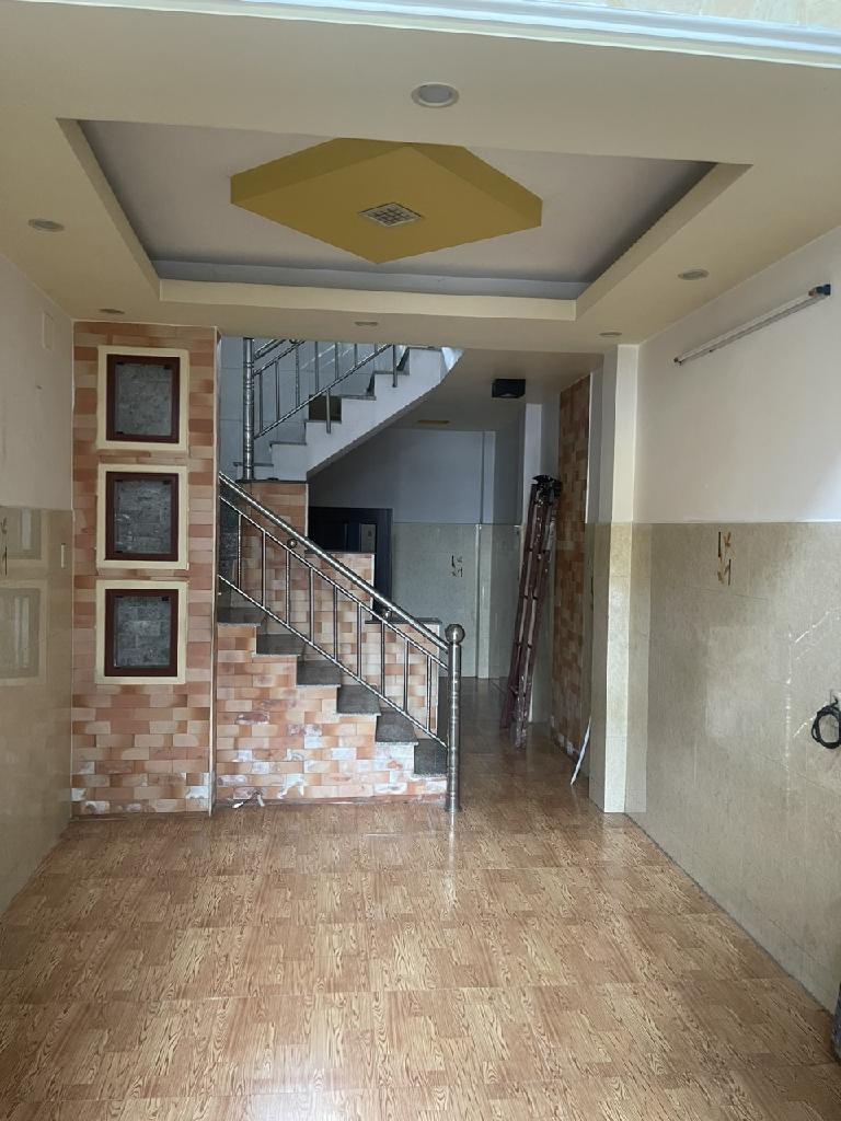 NHÀ ĐẸP 4 TẦNG SÁT MẶT TIỀN NGAY MINH PHỤNG . DT 31m2 x 4 tầng(3.4x9.5).Giá Bán Nhanh 5,xTỶ TL.