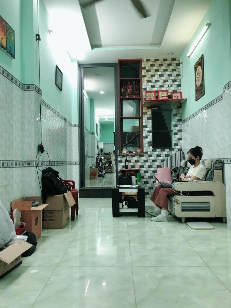 Bán Nhà Bà Hom, P.13, Quận 6. DT 65m2 x 2 tầng (3.1 x 21). Giá 4.05 tỷ TL.