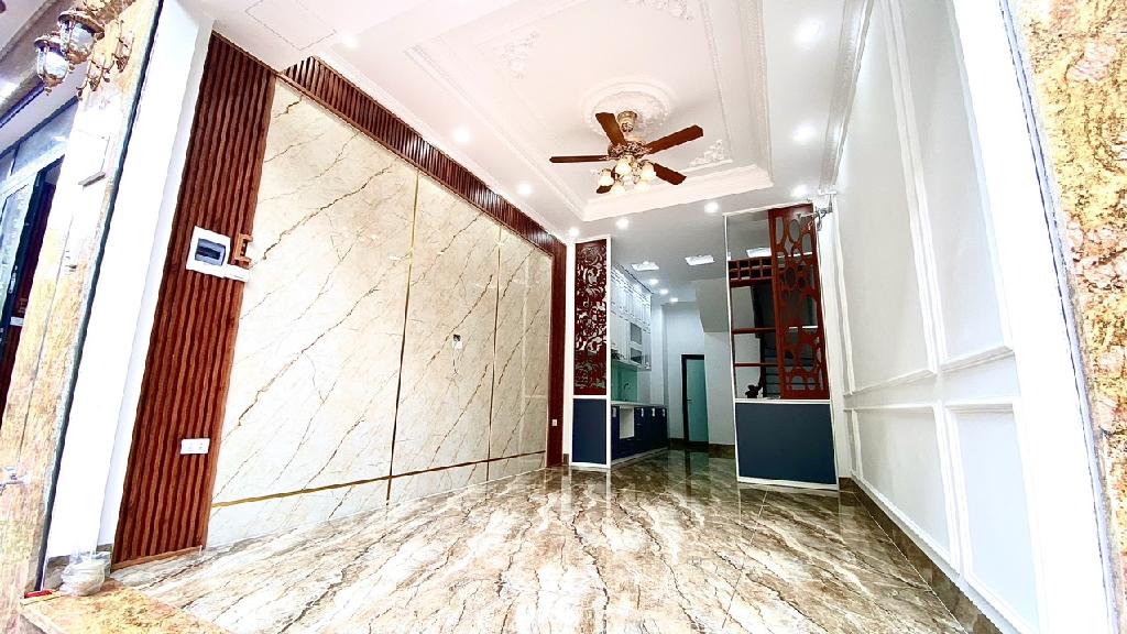 Nhà đẹp, ngõ nông, gần phố, trung tâm, Việt Hưng, 47M, 4.5x tỷ