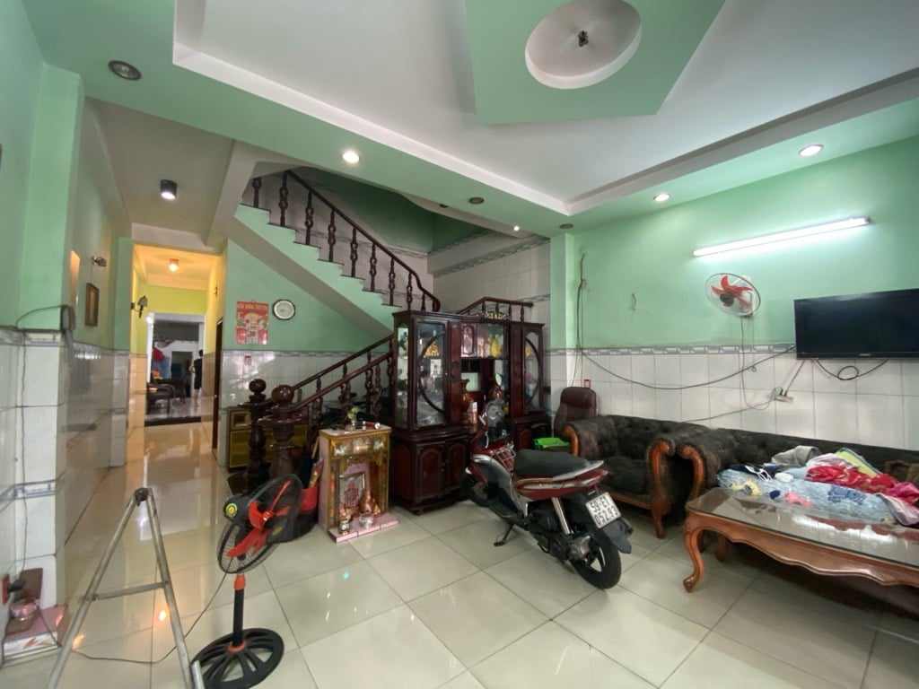 Q7 NHÀ BÁN NGUYỄN THỊ XÍU 160M2 NGANG 5,3M