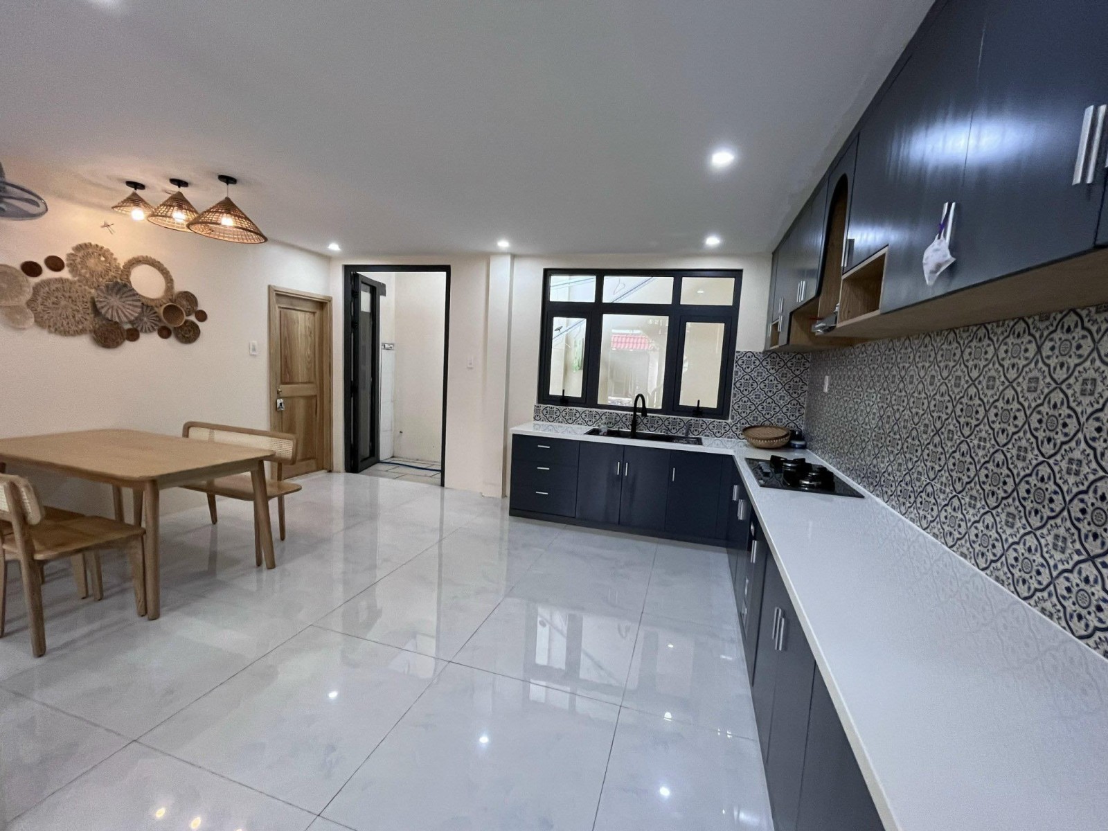 Chủ Gấp Bán _ Quận 2 – Nguyễn Duy Trinh – Đẹp Ở Ngay _ 120 m2 _ Nhỉnh 7 tỷ