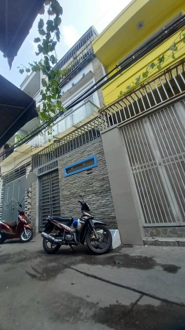 Bán nhà 3 tầng-TTH20, P.Tân Thới Hiệp, Q12.Dt 4 x 12m. SHR 47m2. Gía chỉ hơn 3 tỷ