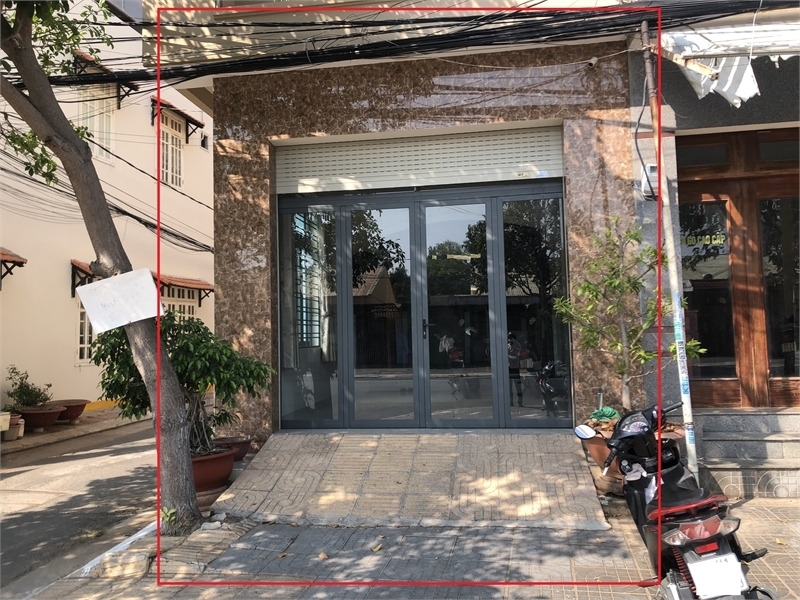 Cho thuê mặt bằng 100m2 kính đẹp đường Lê Quang Định, TPVT