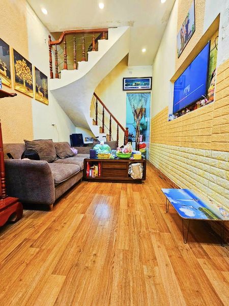 Bán nhà phố Trương Định, Hai Bà Trưng 31m, 3 tầng. Giá: 4.3 tỷ