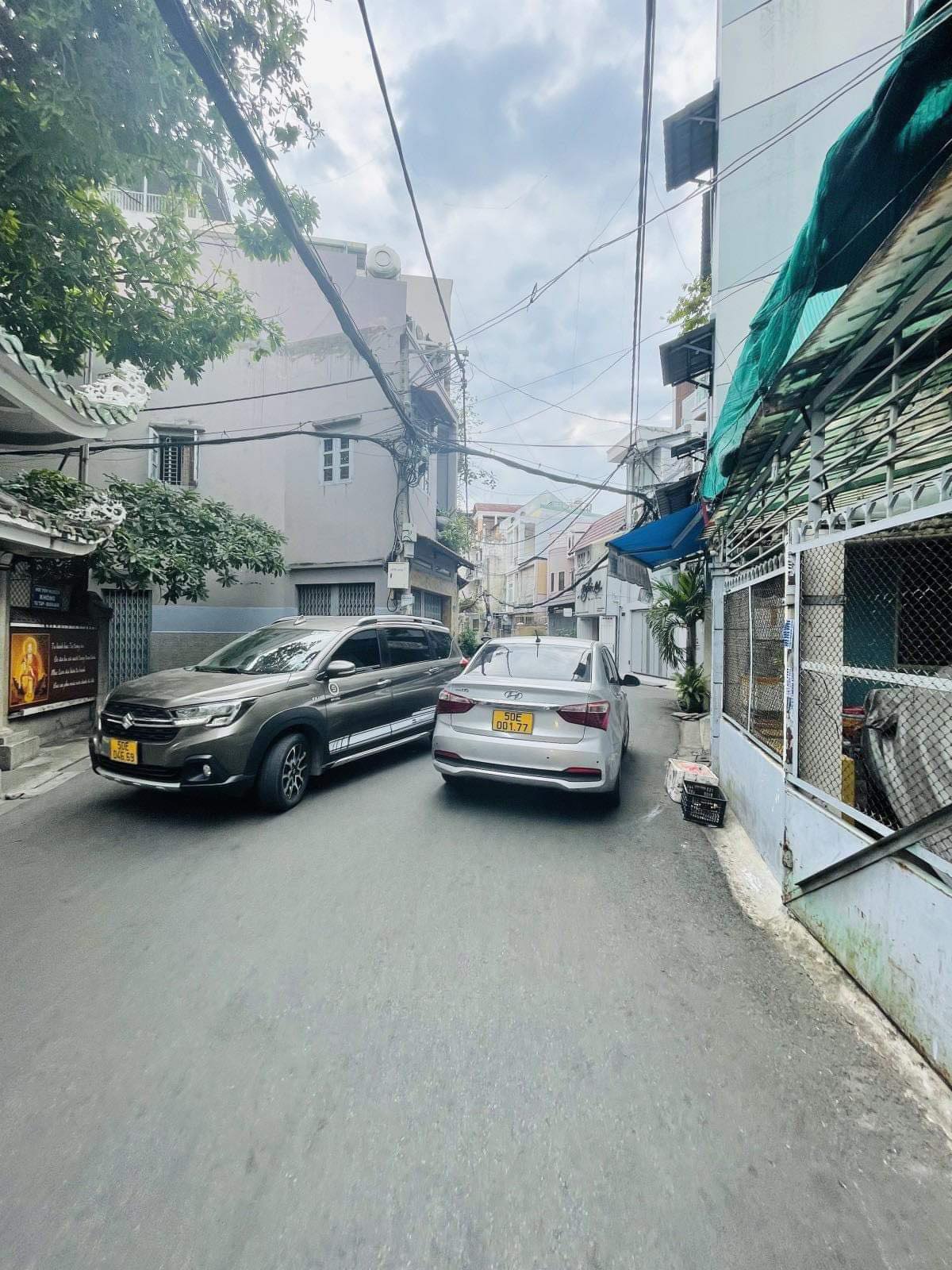 Bán Nhà Hoàng Diệu Phú Nhuận 70m2 Giá 15 Tỷ Hẻm Xe Hơi Thông 3 Tầng