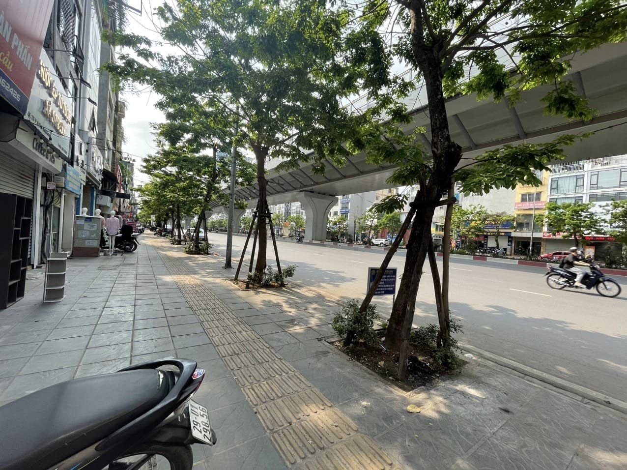 MẶT PHỐ MINH KHAI KINH DOANH VỈ HÈ 2 MẶT TIỀN DT 425m2 138 Tỷ