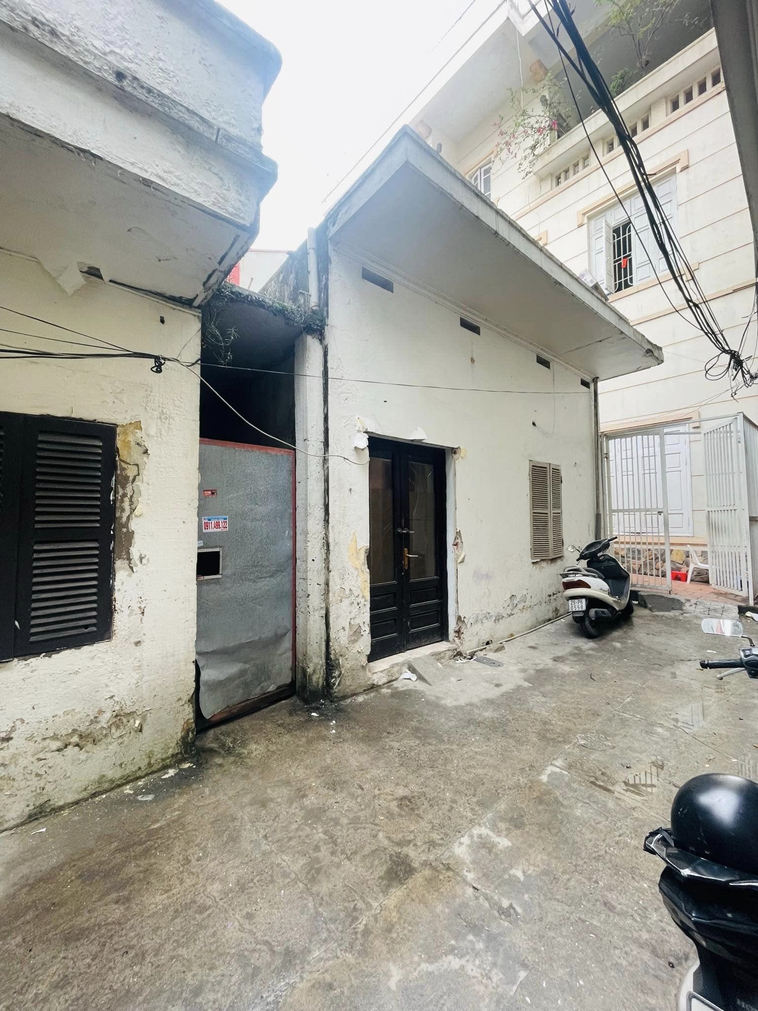 Bán nhà đường Hoàng Mai - Hoàng Mai, 64m, mt 6m. Giá: 5.7 tỷ