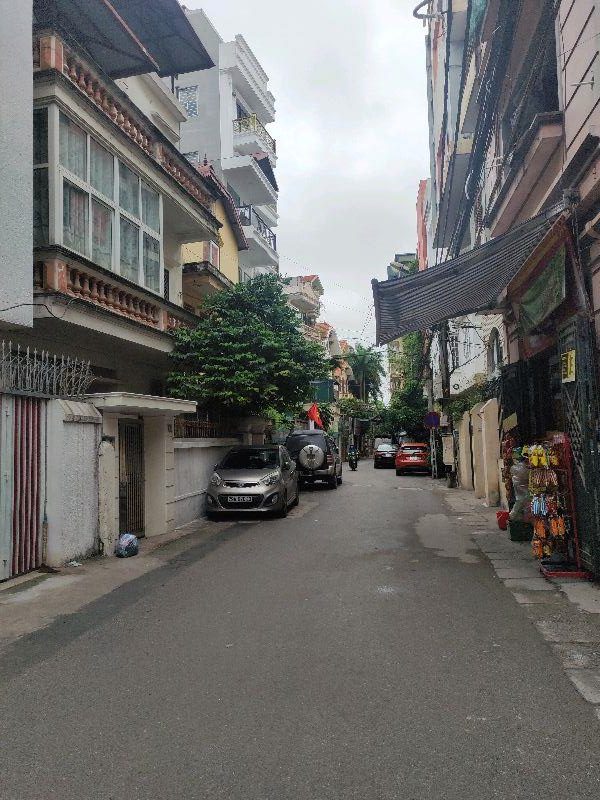 Tây Hồ -Mặt ngõ thông ô tô tránh-5 tầng Lô góc- Kinh doanh sầm uất- 7.6 tỷ