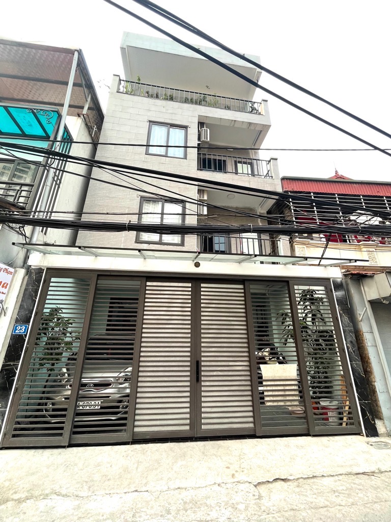 Bán nhà Ngọc Thuỵ trong đê 52m x 3T oto tránh, ngõ thông, giá chỉ nhỉnh 5 tỷ còn TL. LH: 0936123469