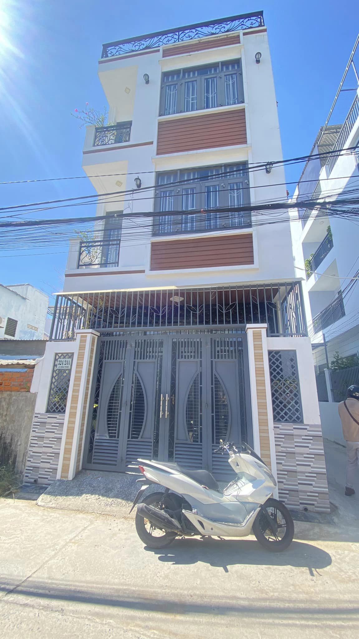 CHỦ CẦN BÁN NHANH NHÀ ĐẸP CĂN GÓC 3 TẦNG GẦN KĐT HÀ QUANG -