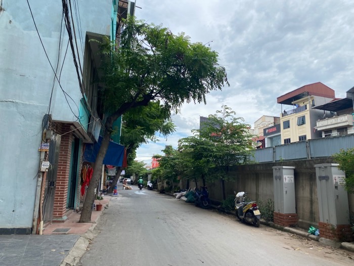 Tây Hồ- Âu Cơ-Tứ Liên- 47m vuông vắn- 3 tầng- Mặt tiền 4.6m-Ngõ thông- 4.3 tỷ