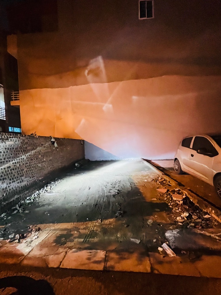 Bán đất Sài Đồng 30m x 4m, oto tránh, phân lô, vinhomes, AOENmall giá 3,x tỷ T.Lượng LH: 0936123469