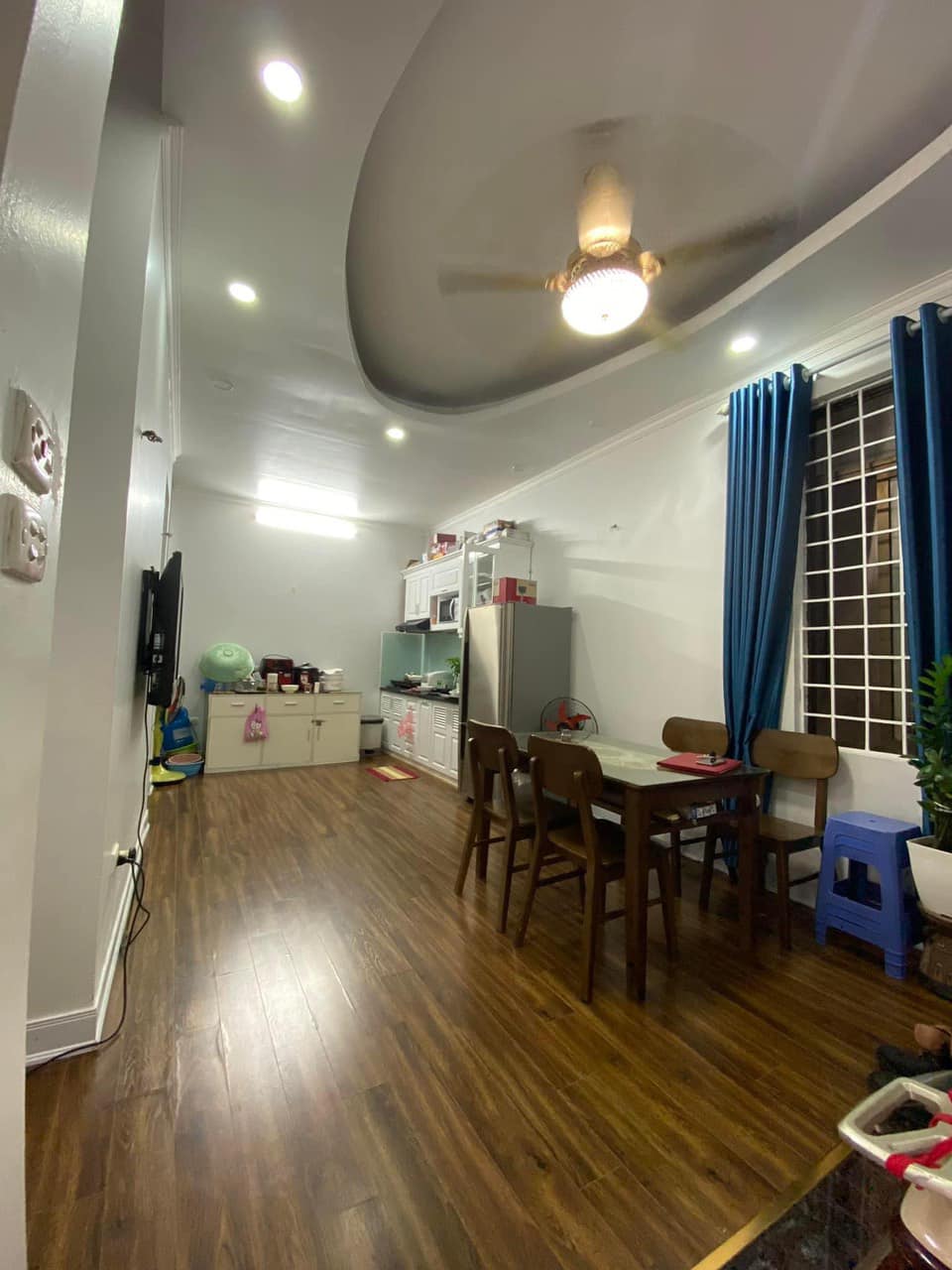 Bán nhà ngõ Quỳnh, Hai Bà Trưng 42m, 4 tầng. Giá: 4.55 tỷ