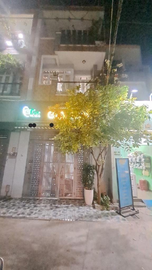 LẠC LONG QUÂN - Q.11 - HẺM KINH DOANH, XE HƠI THẲNG 1 TRỤC - 70M2 - 3 TẦNG XỊN - 10.7 TỶ