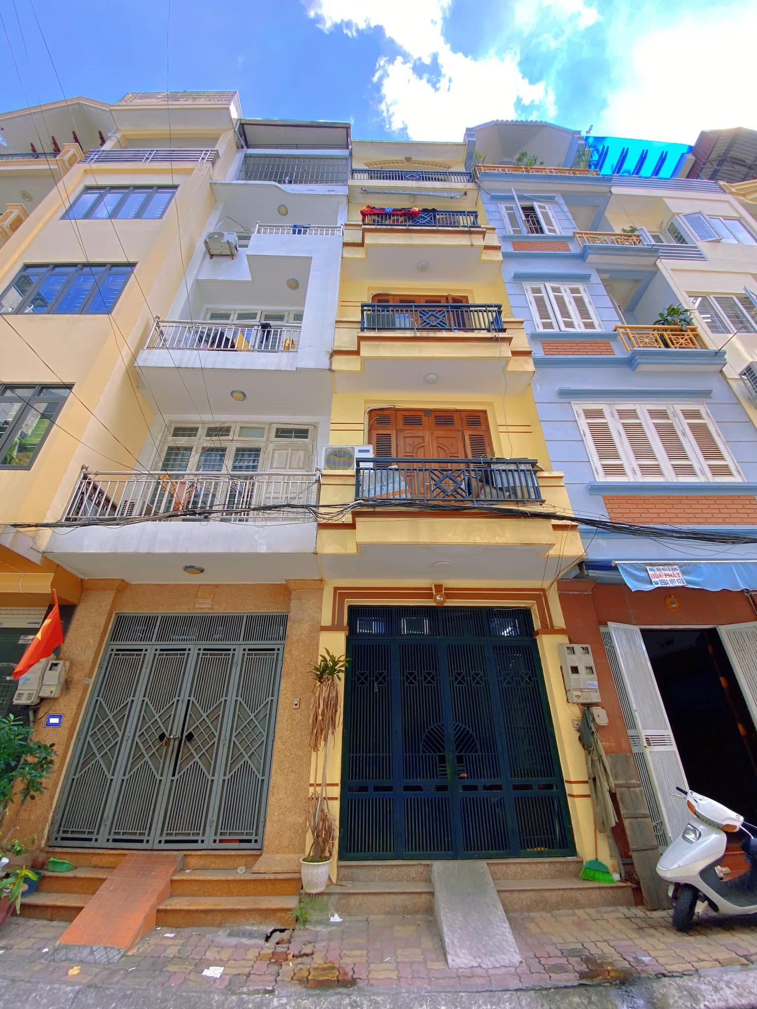 Bán nhà phố Trung Phụng, Đống Đa, phân lô, ô tô tránh 5 tầng 49m2 giá 12.8 tỷ