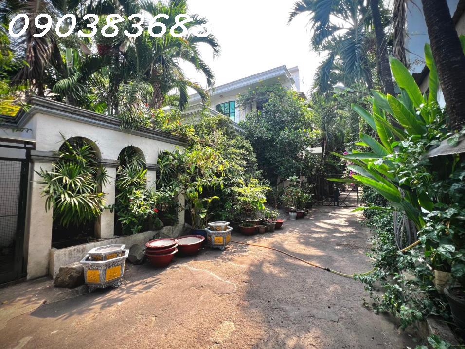 Hiếm biệt thự mặt tiền đường trên đất gần 2000m2 có xưởng sản xuất. 100% thổ cư, Quận Bình Tân