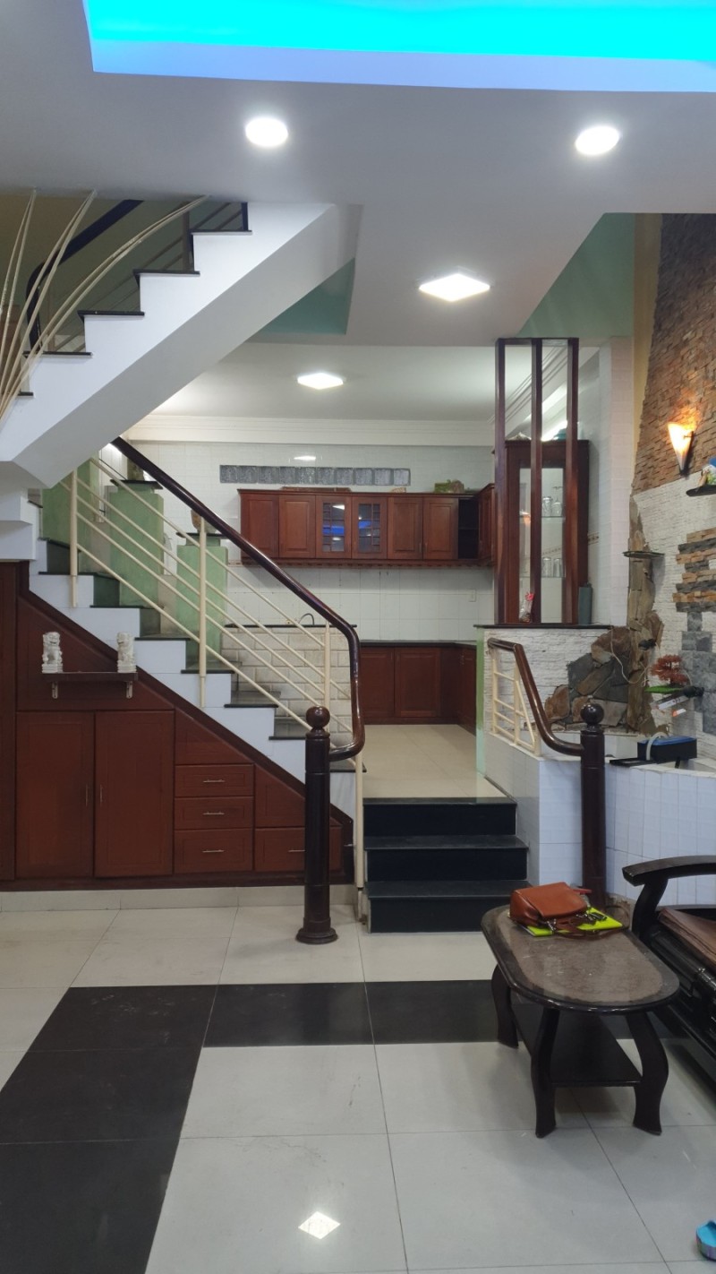 Bán nhà Nguyễn Du Gò Vấp 50m2 3 Tầng Trung Tâm Gần Bình Thạnh Giá 4 Tỷ 9