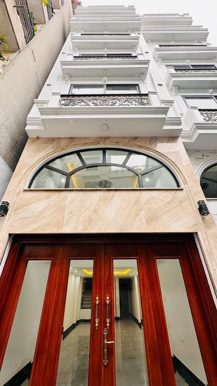 SIÊU PHẨM ĐỐNG ĐA 2 CĂN VIP NHẤT ĐỐNG ĐA-62M2-7 TẦNG THANG MÁY-Ô TÔ VÀO NHÀ-GIÁ CHỈ 15,9 TỶ-0846859786