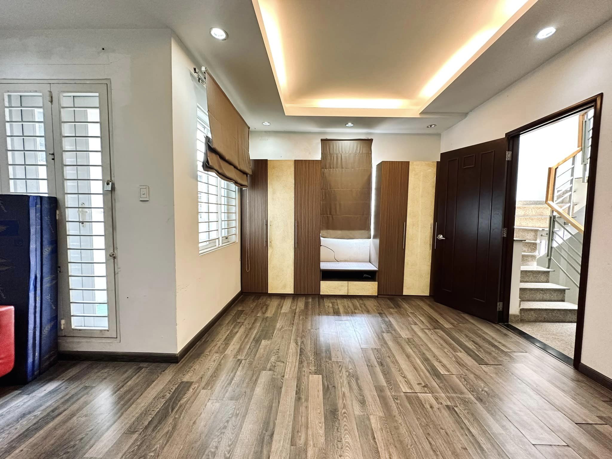 Bán nhà hẻm Cao Thắng phường 12 quận 10 55m2 sát mặt tiền thu nhập 15tr/th giá cực rẻ chỉ 5 tỷ xíu.