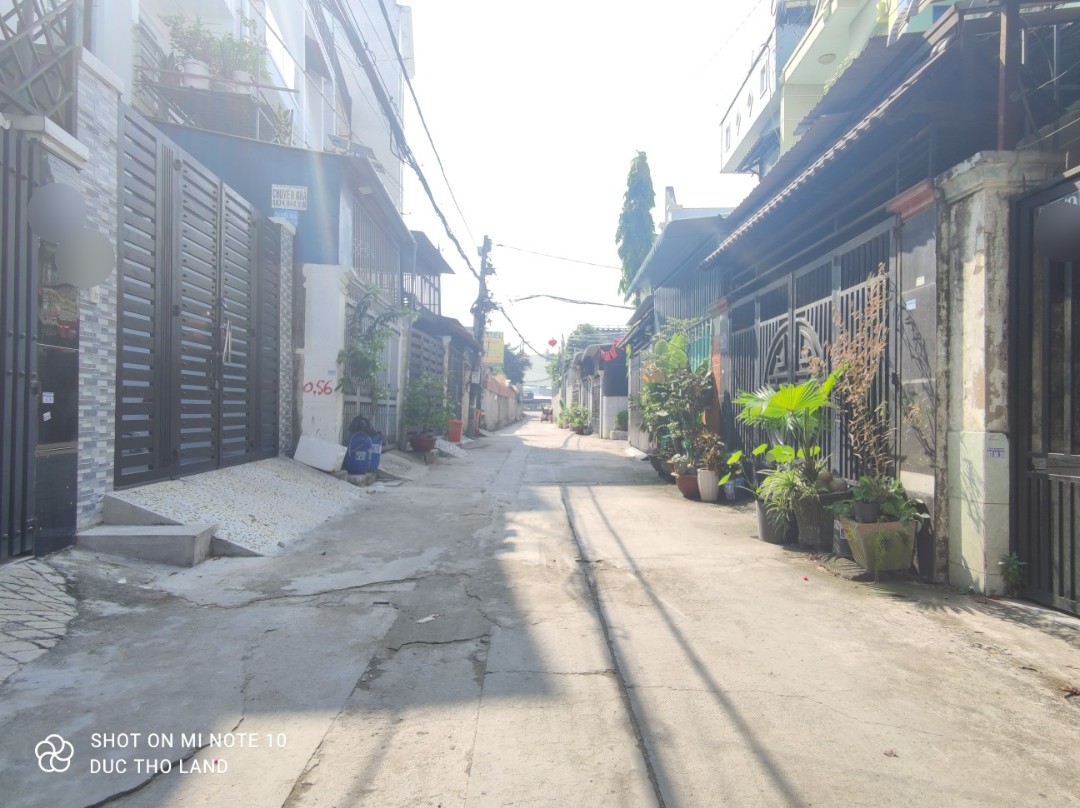 Bán nhà ngon hơn 3Tỷ, 2 tầng, 4x15m, HXH gần mặt tiền TX25, ngay Trung tâm P.Thạnh Xuân