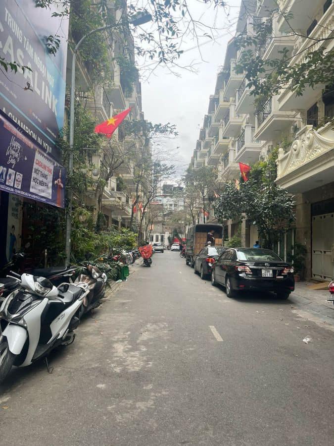 BOM TẤN HIẾM, LIỀN KỀ NGUYỄN HUY TƯỞNG, MT6M, 6 TẦNG THANG MÁY, VIEW CÔNG VIÊN