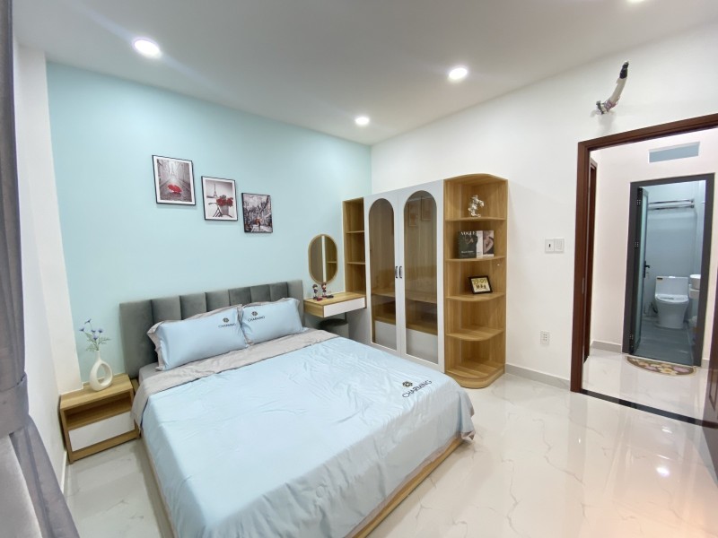 LÊ QUANG ĐỊNH - P.05 - - 65M2 - 3 TẦNG - 4 PN. HẺM RỘNG RÃI CÁCH 30M RA MT - Giá 6 tỷ 950