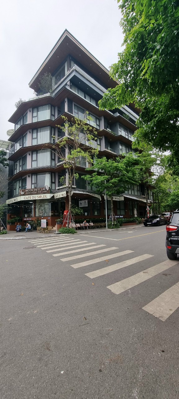 151m2