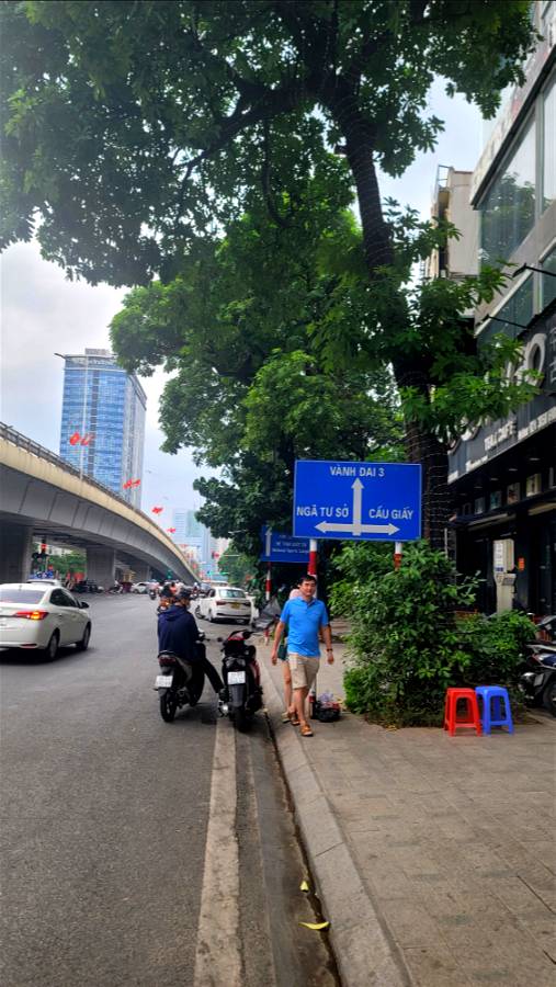 Bán Nhà Mặt Phố Nguyễn Chí Thanh Quận Đống Đa. 38m Mặt Tiền 4.5m Nhỉnh 15 Tỷ. Cam Kết Ảnh Thật Mô Tả Chính Xác. Chủ Cần