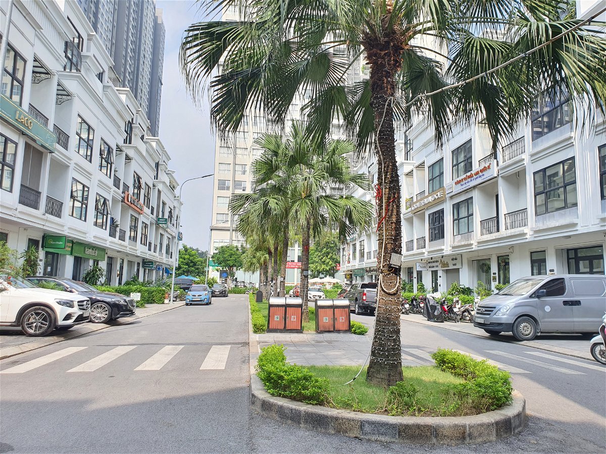 Bán Nhà Phố Hàm Nghi Quận Cầu Giấy. 113m Nhỉnh 28 Tỷ. Cam Kết Ảnh Thật Mô Tả Chính Xác. Chủ Thiện Chí Muốn Bán Nhanh.