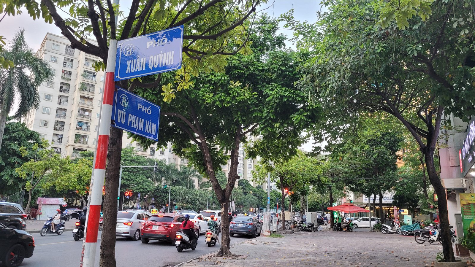 Bán Nhà Mặt Phố Xuân Quỳnh Quận Cầu Giấy. 68m Xây 5 Tầng Mặt Tiền 5m Nhỉnh 31 Tỷ. Cam Kết Ảnh Thật Mô Tả Chính Xác. Chủ