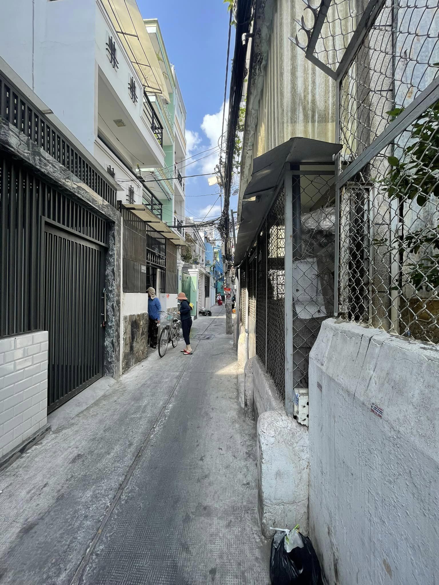 Nhà Hẻm 2.5m Hoà Hưng, Phường 13 Quận 10, Nhĩnh 8 tỷ