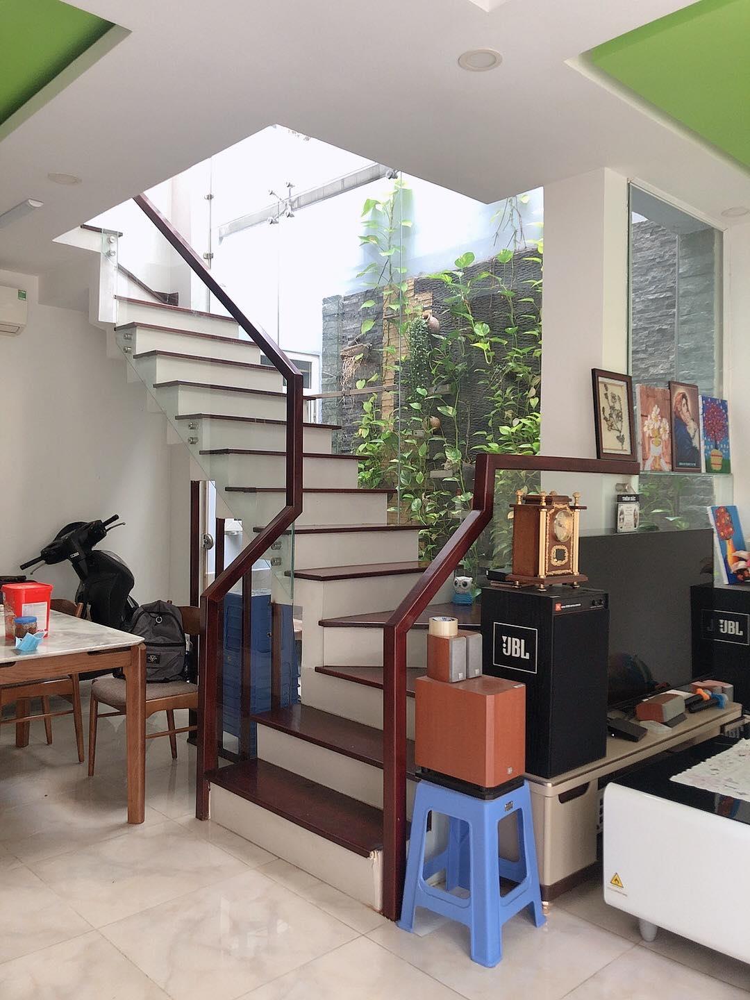 Cần Bán Nha 4.2x15m 3 lầu hẻm 8m đường Tân Hương quận Tân Phú chỉ 6.950 tỷ