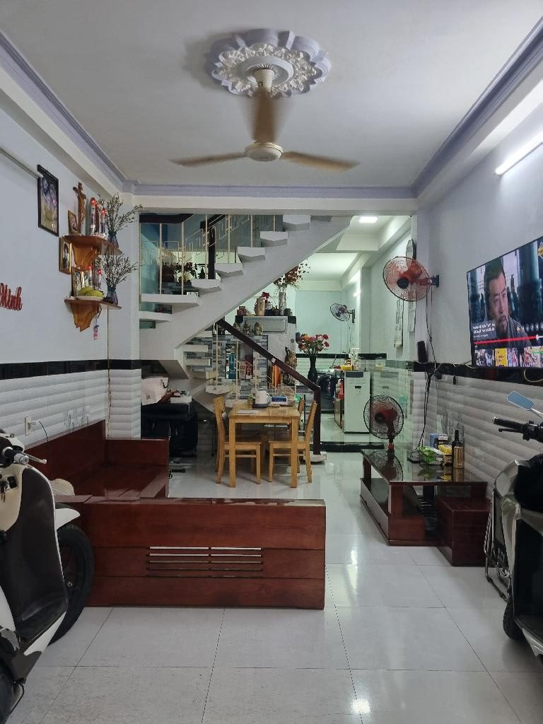 Hẻm XE HƠI VÀO NHÀ - 489A/ Huỳnh Văn Bánh , 5PN - SỔ VUÔNG Giá 9 tỷ 9