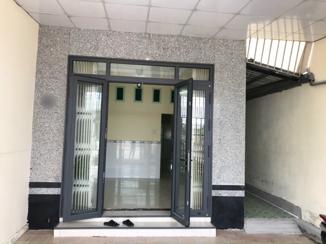 CẦN BÁN HOẶC CHO THUÊ NHÀ SỔ HỒNG RIÊNG ĐỐI DIỆN TRƯỜNG THCS LÊ HỒNG PHONG