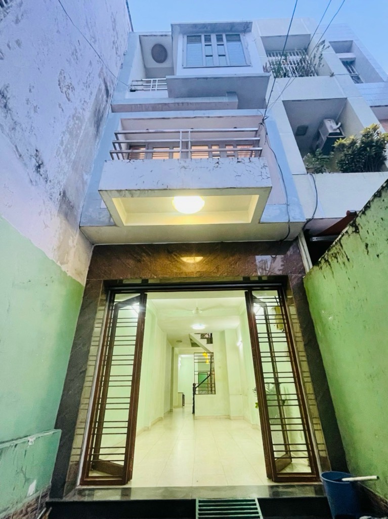 Nhà Hẻm 137/ LÊ VĂN SỸ Phường 13 - - 85m2 , 4 Tầng BTCT - 6PN Giá 9.85