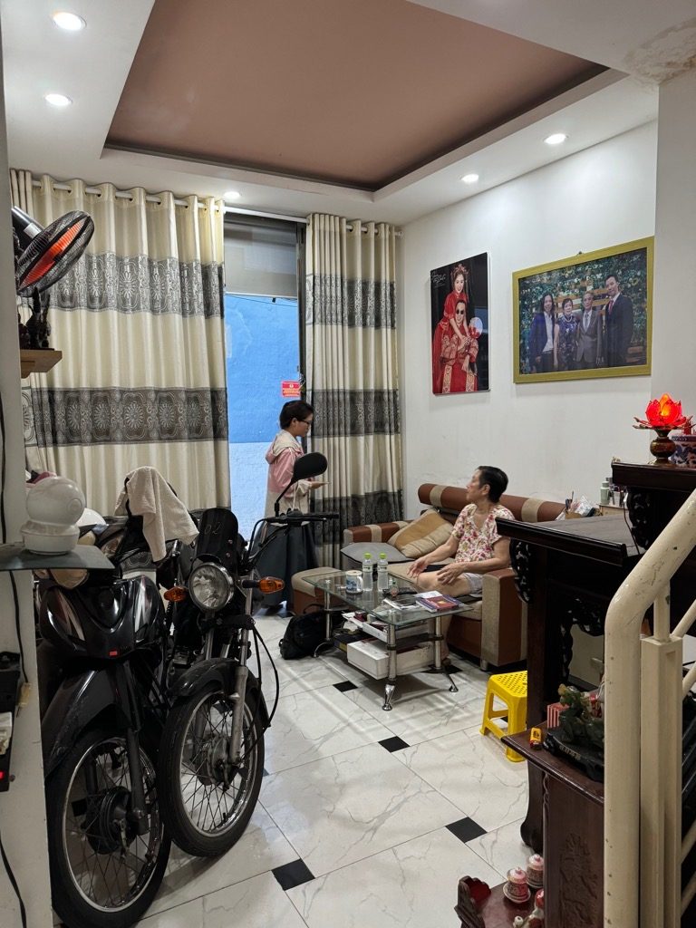 Hẻm 18/ Trần Quang Diệu QUẬN 3, 37m3 , 4 TẦNG BTCT - 3 PN - 3WC Giá 5 tỷ 7